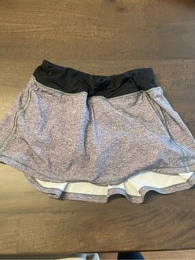lululemon athletica Black Waistband with Heather Gray Body Skort